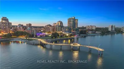 2060 Lakeshore Road 1703, Burlington, On L7r 0g2