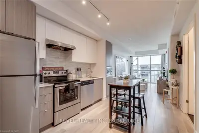 5240 Dundas Street B416, Burlington, ON L7L 0J6