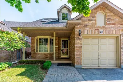 2350 New Street 23, Burlington, ON L7R 4P8