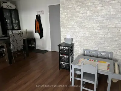 1625 Bloor Street 1213, Mississauga, On L4x 1s3