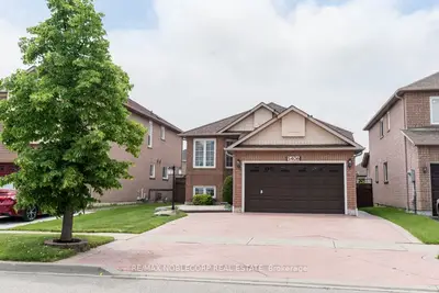 5406 Kinglet Avenue, Mississauga, On L5v 2c8