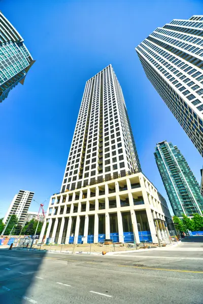 30 Elm Drive W 210, Mississauga, On L5b 0n6