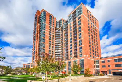 61 Heintzman Street 1304, Toronto W02, On M6p 5a2