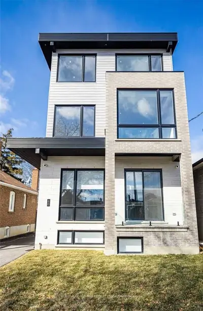 80 Holwood Avenue 3, Toronto W03, On M6m 1p6