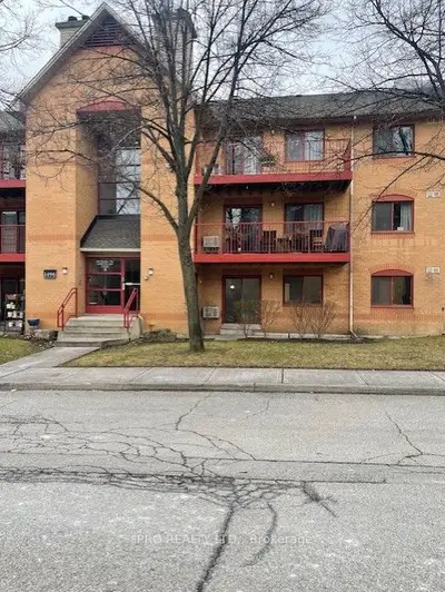 1490 Pilgrims Way 1212, Oakville, On L6m 3g8