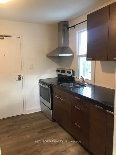 3717 Lakeshore Boulevard W 5, Toronto W06, On M8w 1p8