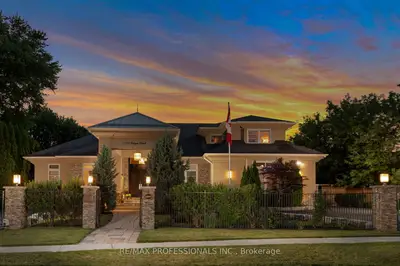 Detached in Oakville