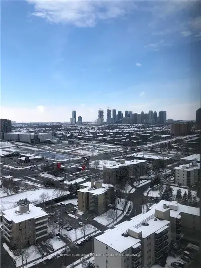 3100 Kirwin Avenue 2706, Mississauga, On L5a 3s6