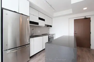 4065 Confederation Parkway 1809, Mississauga, On L5b 0l4