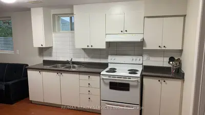 635 Kozel Court, Mississauga, On L4z 4e4