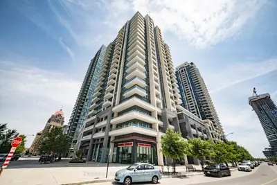 Condo Apartment in Mississauga