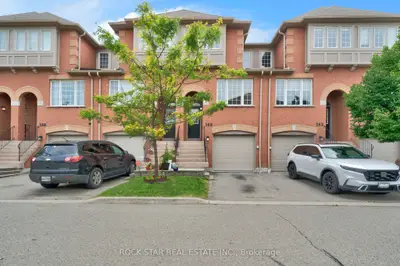 5030 Heatherleigh Avenue 166, Mississauga, On L5v 2g7