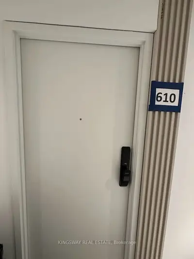 28 Ann Street 610, Mississauga, On L5g 3g1