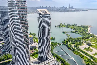 20 Shore Breeze Drive 4706, Toronto W06, On M8v 0c7