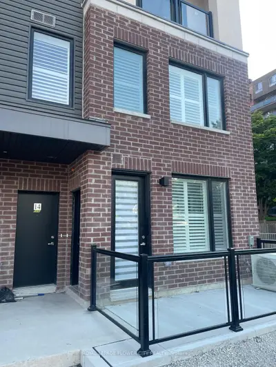 3566 Colonial Drive 13, Mississauga, On L5c 0l1