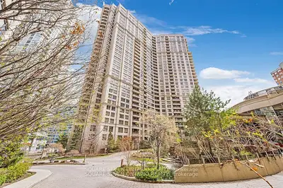3880 Duke Of York Boulevard 204, Mississauga, On L5b 4m7