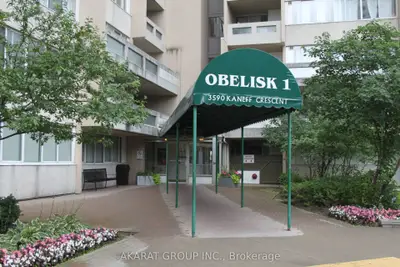 3590 Kaneff Crescent #1506, Mississauga, On L5a 3x3