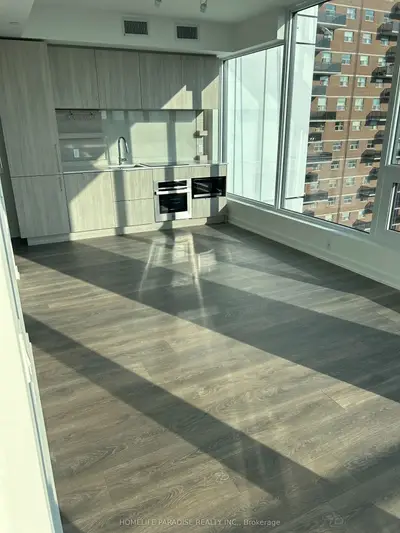 28 Ann Street 1015, Mississauga, On L4e 3x7