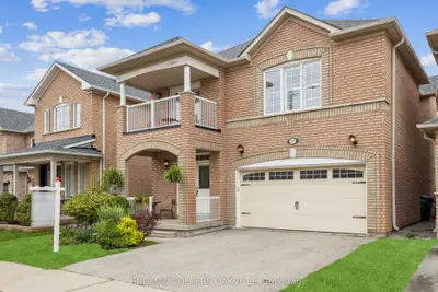 3673 Emery Drive, Mississauga, On L5m 7g8
