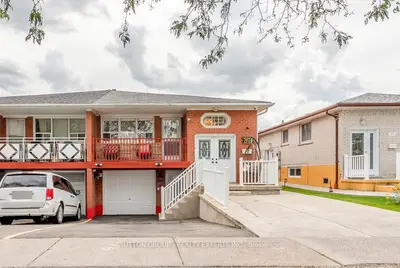 7074 Magic Court, Mississauga, On L4t 3a1