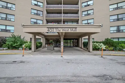 #303 451 The West Mall, Toronto W08, On, M9c 1g1