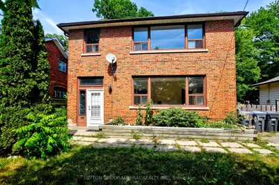 21 Elmwood Avenue N Upper, Mississauga, On L5g 3j8