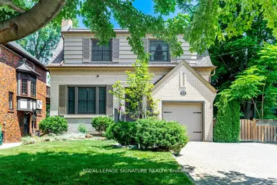 11 Kings Lynn Road, Toronto W08, On M8x 2m9