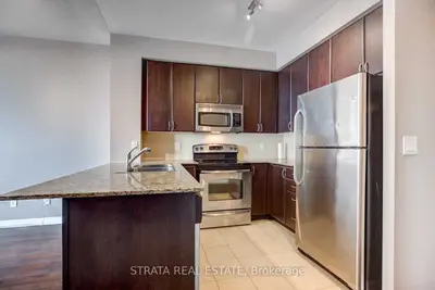 225 Webb Drive 1411, Mississauga, On L5b 3y5