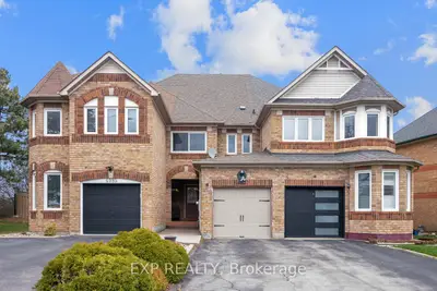6983 Dunnview Court, Mississauga, On L5n 7e4