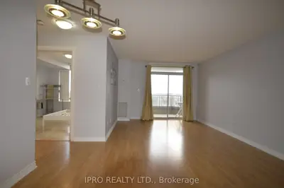 3880 Duke Of York Boulevard 513, Mississauga, On L5b 4m7