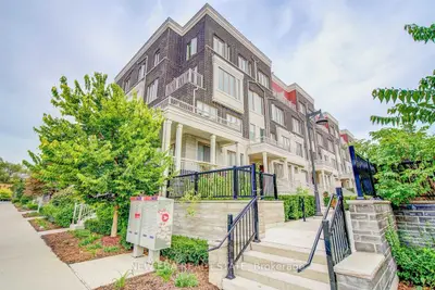 115 Longbranch Avenue 21, Toronto W06, On M8w 1n6