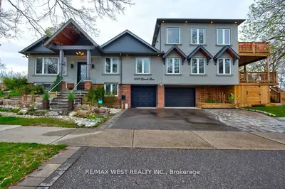 3573 Epworth Lane, Mississauga, On L4x 2p8