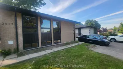 2427 Bonner Road (bsmt), Mississauga, On L5j 2e1