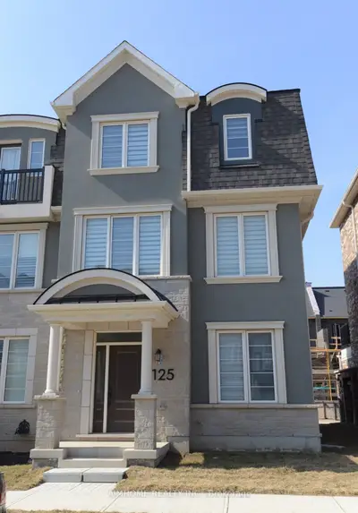 125 Stork Street, Oakville, On L6h 7c8