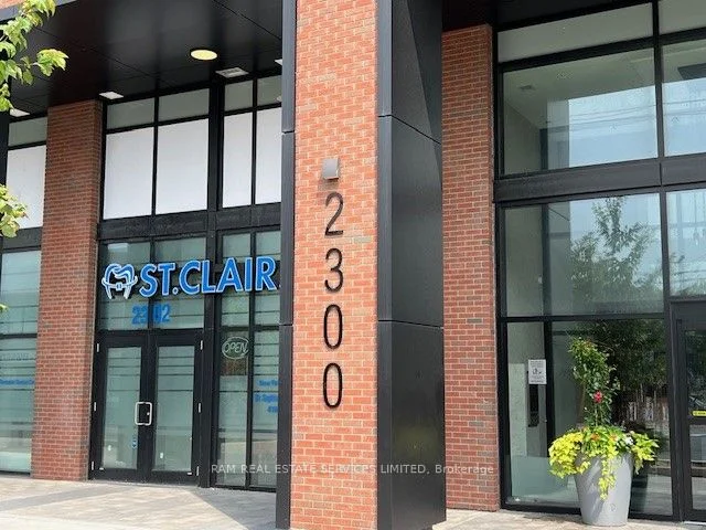 2300 St Clair Avenue W 627, Toronto W02, On M6n 1k8