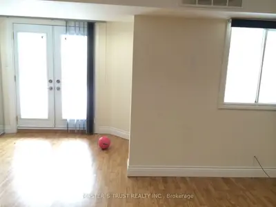1556 Princelea Place Bsmt, Mississauga, On L5m 3p2
