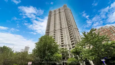 310 Burnhamthorpe Road W 1501, Mississauga, On L5b 4p9