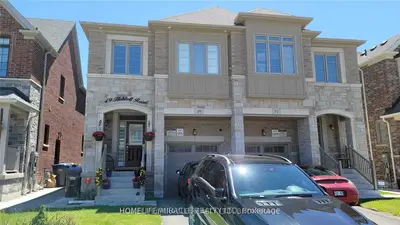 Semi-Detached in Brampton