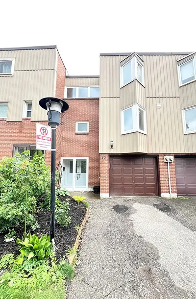 400 Bloor Street 55, Mississauga, On L5a 3m8