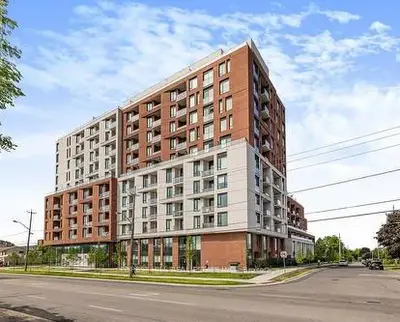 3100 Keele Street W 916, Toronto W05, On M3m 0e1