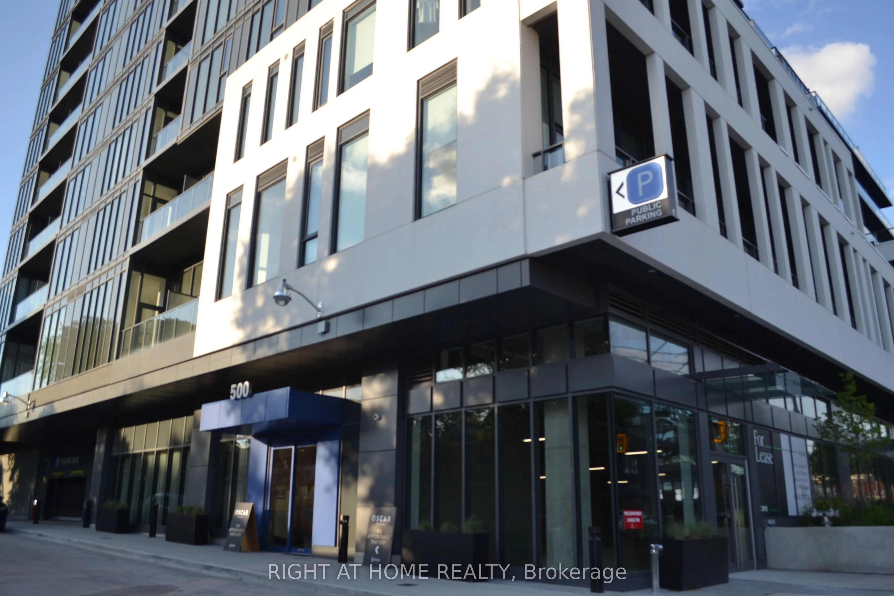 500 Dupont Street 612, Toronto C02, On M6g 1y7