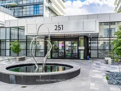 251 Manitoba Street 628, Toronto W06, On M8y 0c7