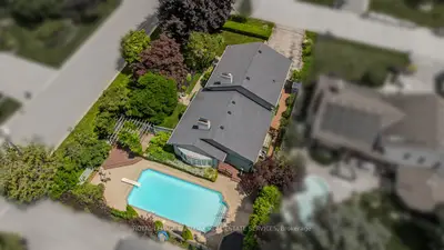 Detached in Burlington