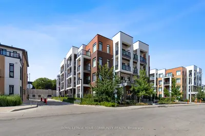 130 Canon Jackson Drive D-303, Toronto W04, On M6m 0b7