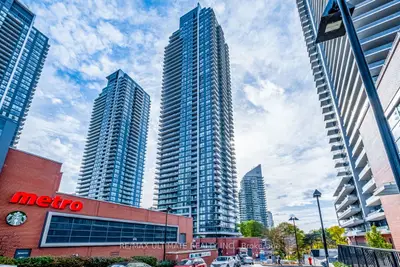 2220 Lake Shore Boulevard W 1006, Toronto W06, On M8v 0c1