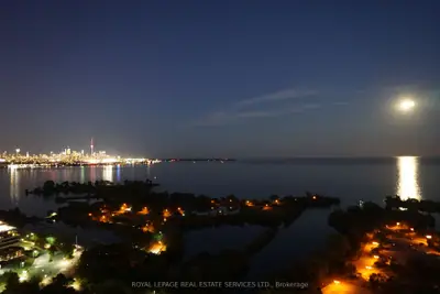 2230 Lake Shore Boulevard W 3101, Toronto W06, On M8v 0b2