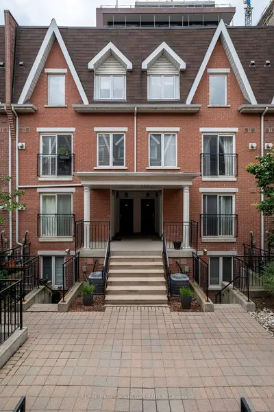 10 Laidlaw Street 720, Toronto W01, On M6k 1x2