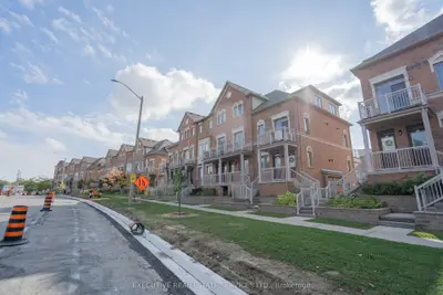 Condo Townhouse in Brampton