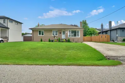 517 Sandmere Place, Oakville, On L6l 4g5