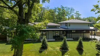 Detached in Burlington
